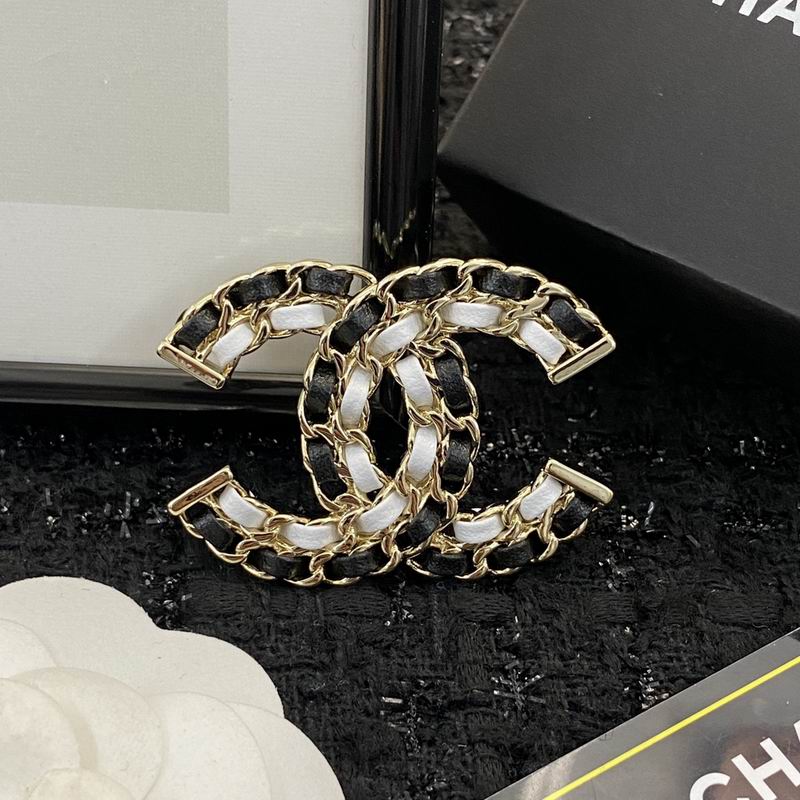 Chanel Brooch 09yxq12